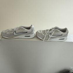 Nike Men’s Shows Size 13