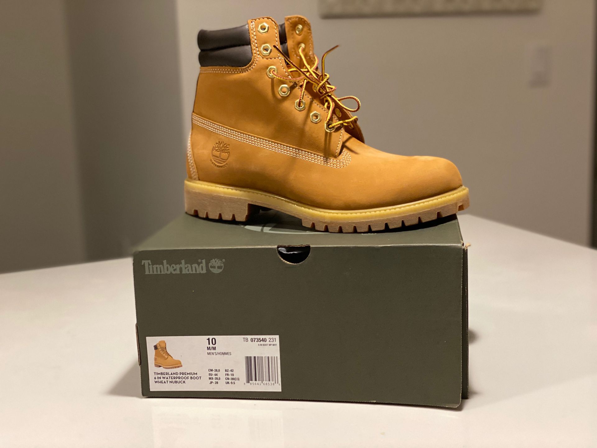 Timberland Men’s 6-inch Premium Waterproof Boots (Size 10)