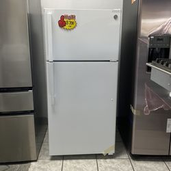 GE Top & Bottom Refrigerator