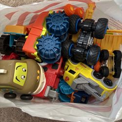 BAG FULL OF DIFF KINDS OF CARS 