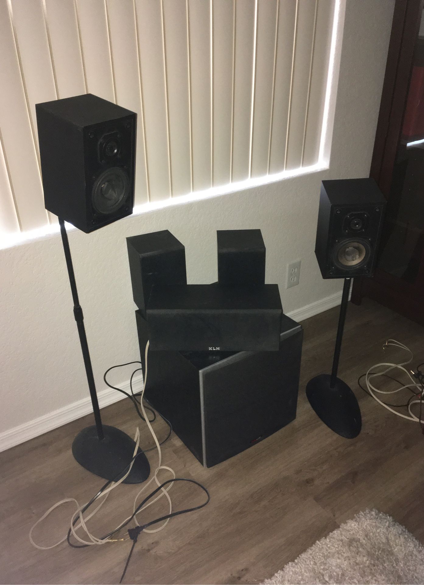 Dolby 5.1 Surround sound speakers, powered subwoofer , KLH and Polk Audio