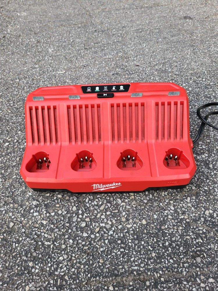 M12 12- volt Lithium-Ion 4-Port Sequential Battery Charger