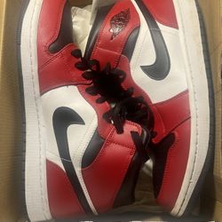 Air Jordan 1 Mid Size 11