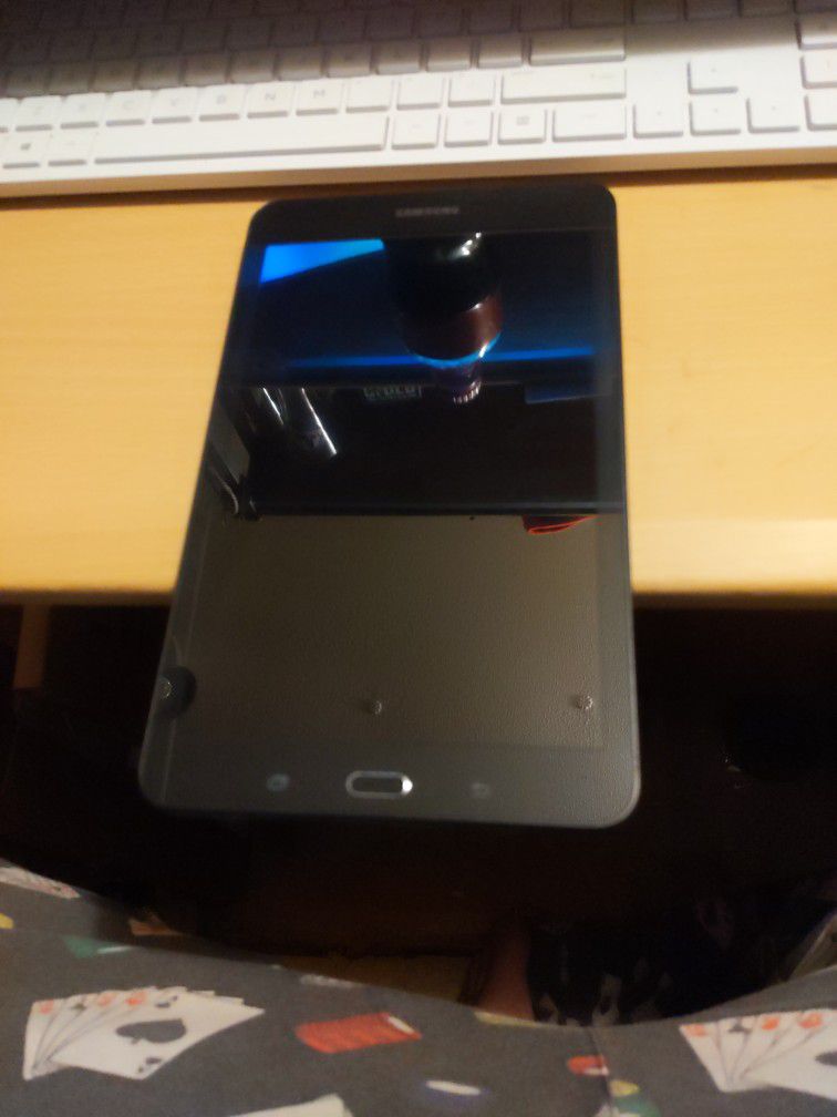 Samsung Galaxy Tab E T377A 8" 16GB  With A Case
