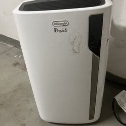 DeLonghi Pinguino 4-in-1 portable air conditioner