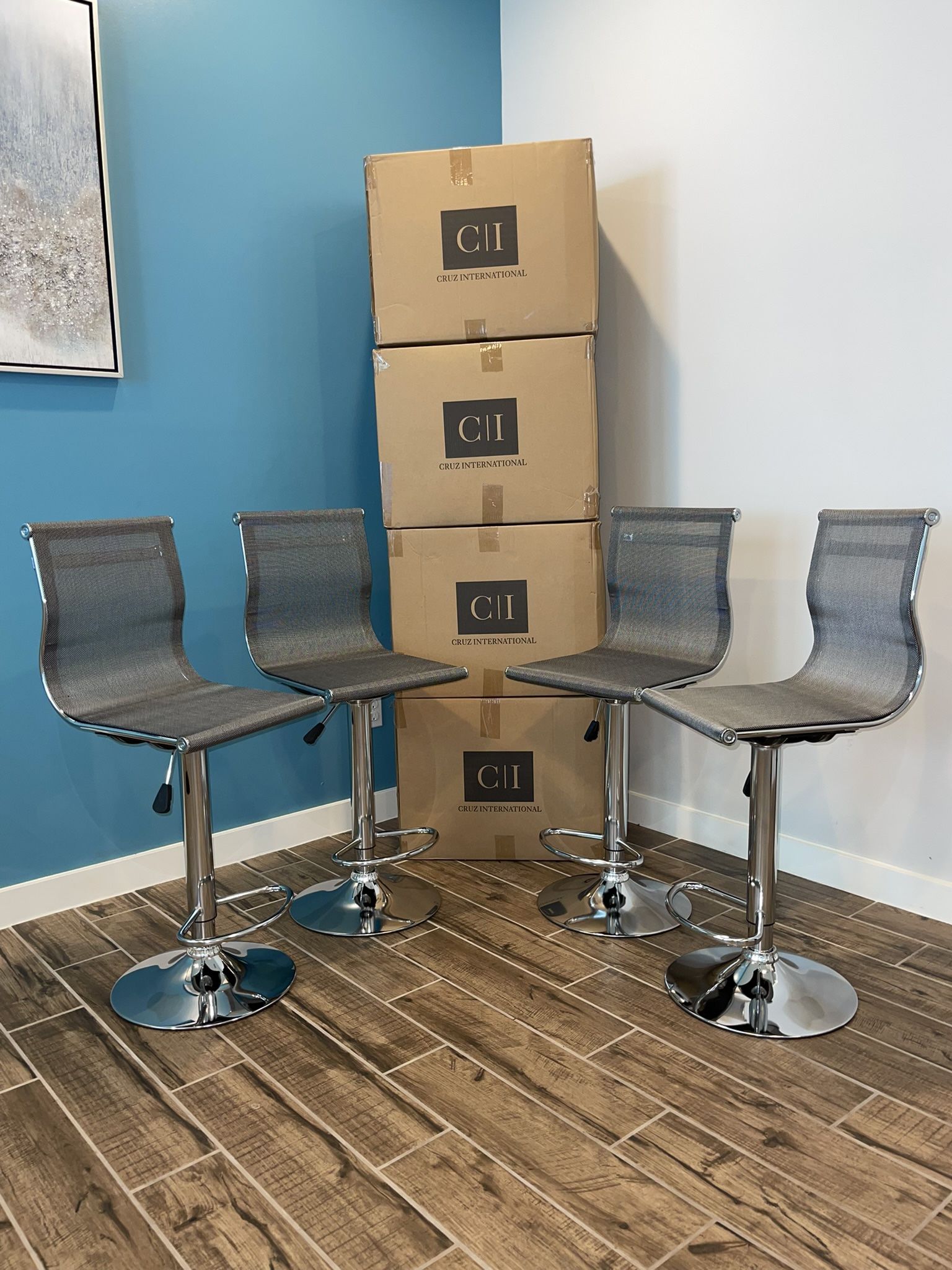 New 4 Gray Bar Stools 