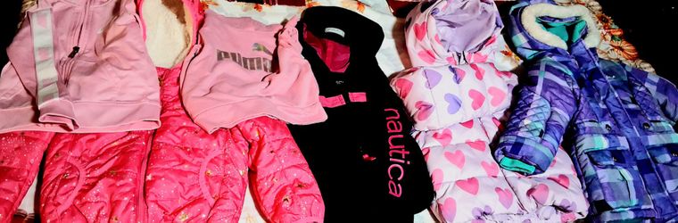 6 zippered girls hoodie jackets.