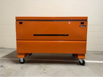 Rigid Job Box with Casters - Like New