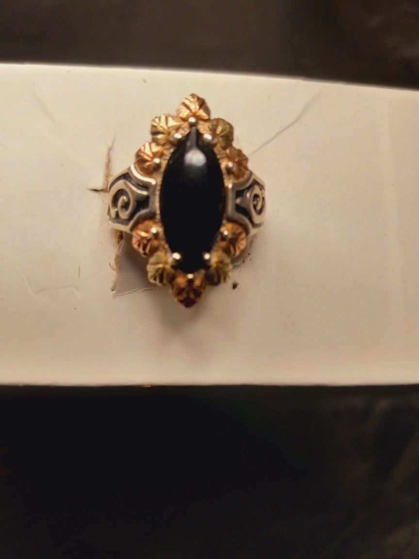 St.Silver Ring W/12 Kt. Blk Hills Gold Accents