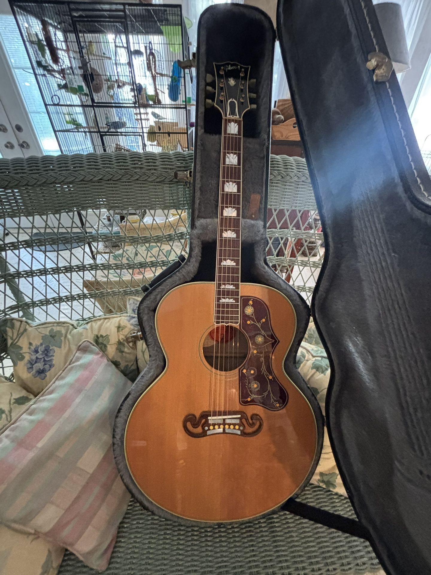Gibson J200 Maple Finish