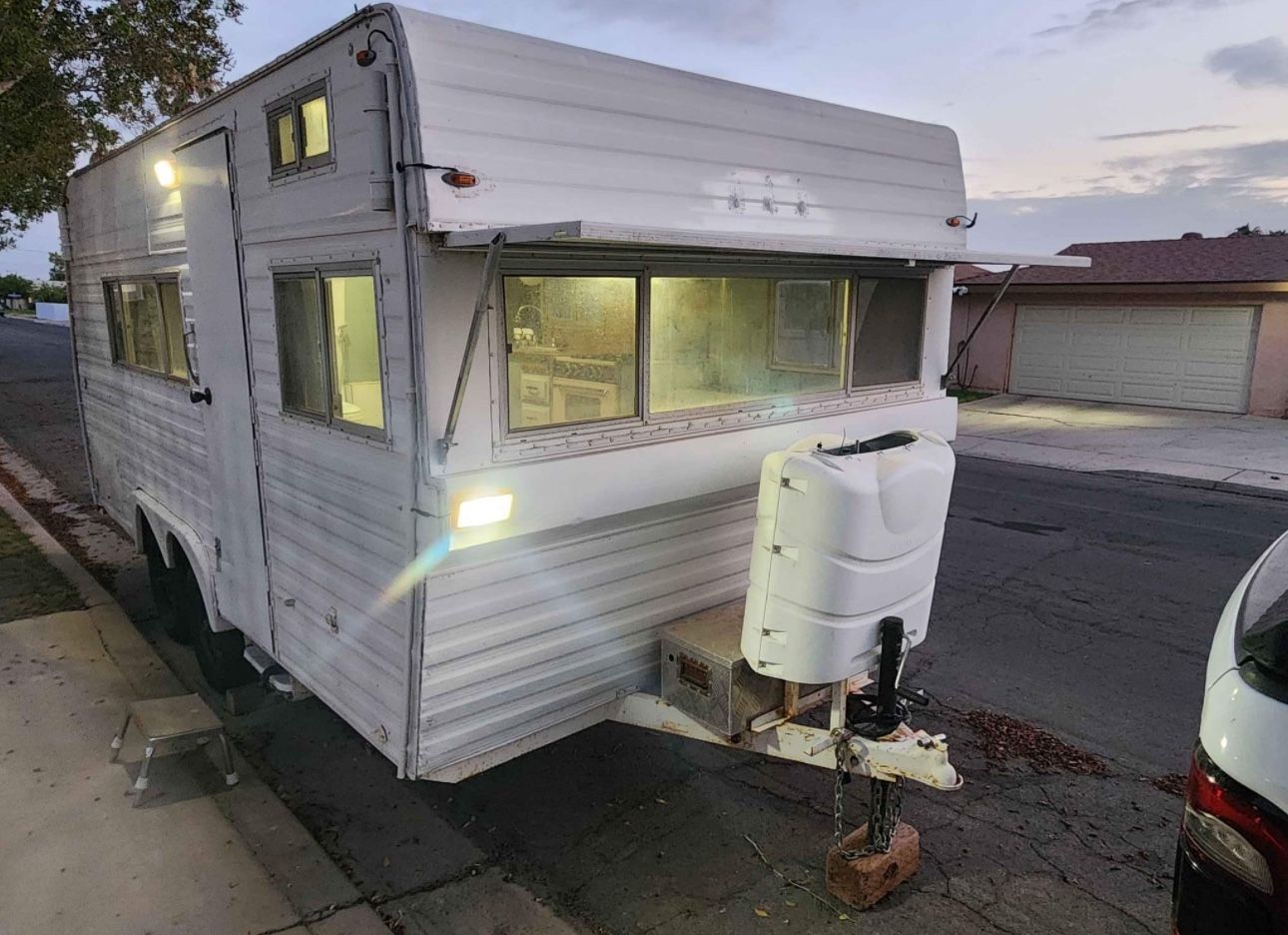 1986 Kenskill Camper