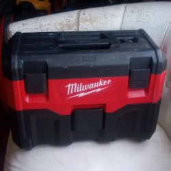 Vacuum Milwaukee M18 