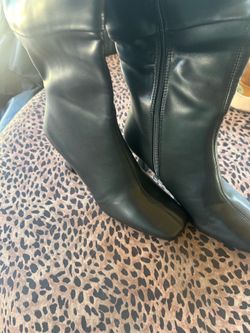 Beautiful black boots