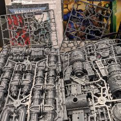 Warhammer 40,000  Kit With Board As Pictured