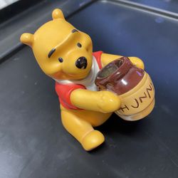 Disney Winnie The Pooh And The Honey Tree (Collectible Statue 1996)