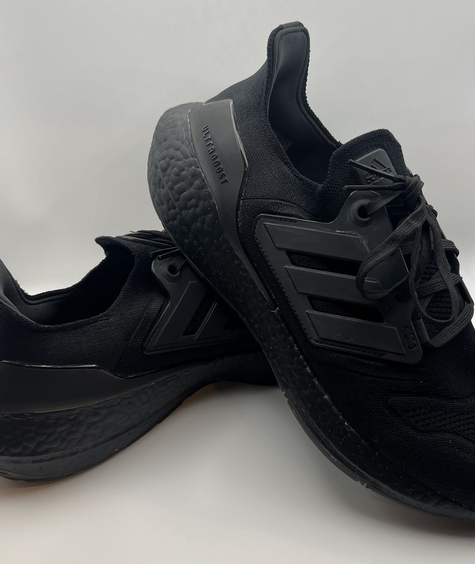 Adidas Ultraboost 22 Size 10.5