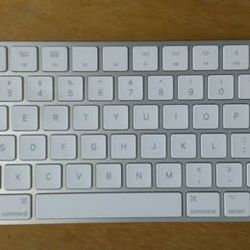 Apple Magic Keyboard Or OBO