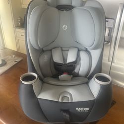 Brand New Maxi-COSI Pria All-in-One Convertible Car Seat, Infant to Toddler Car Seat, Easy-Install Harness, Machine-Washable Cover, 5-100 lbs, Sea Sca