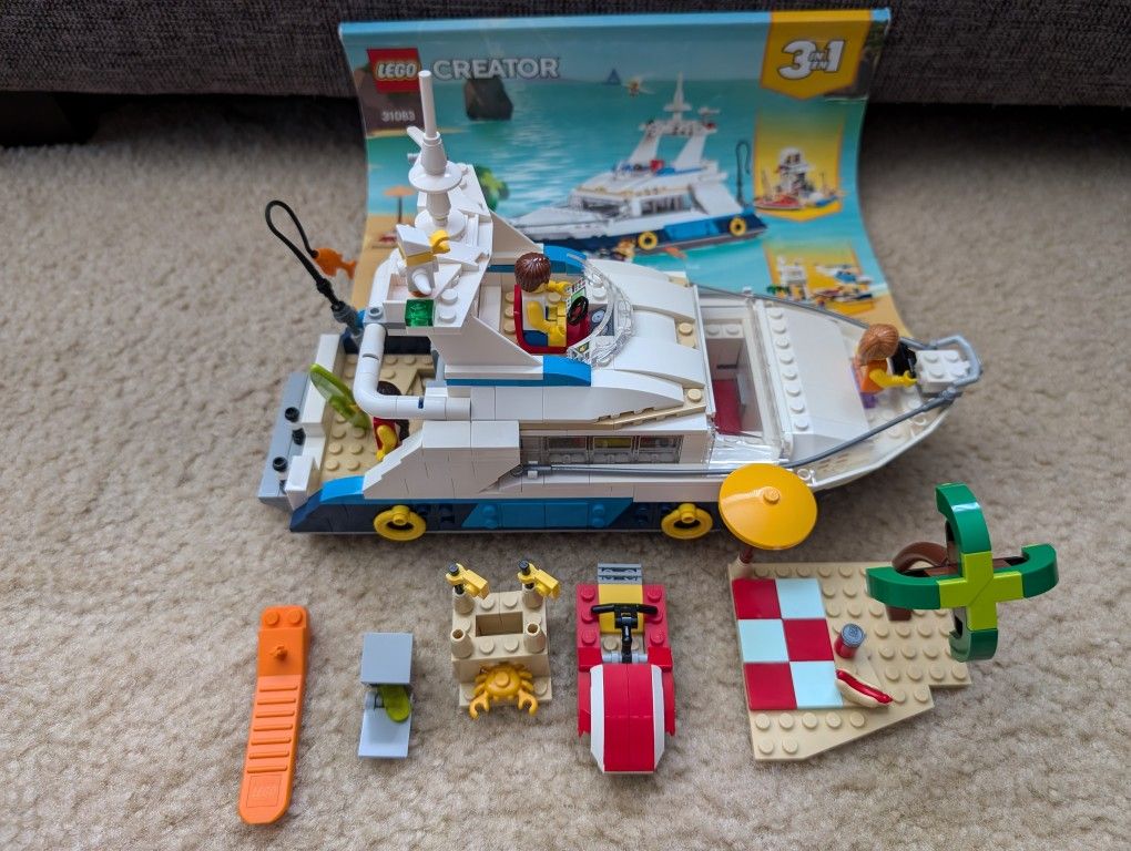 Lego Creator 3-in-1 Cruising Adventure 31083