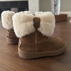 Size 4 UGG  Baby Girl's Ramona Faux-Shearling & Suede Boot