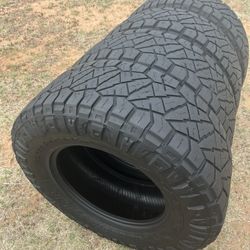35x12.50R18 Nitto Ridge Grappler Tire set of 4