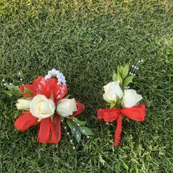 Corsage And Boutonniere For Prom