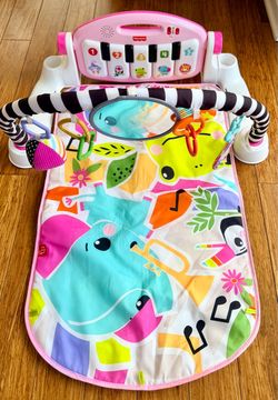 Fisher-Price Deluxe Kick & Play Piano Gym – Pink 🎹💕