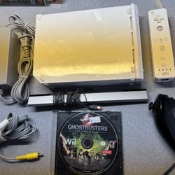 Nintendo Wii Ghostbusters Bundle
