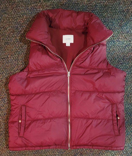 New Women's Old Navy Maroon Zippered Puffer Vest with Pockets, Size XL
