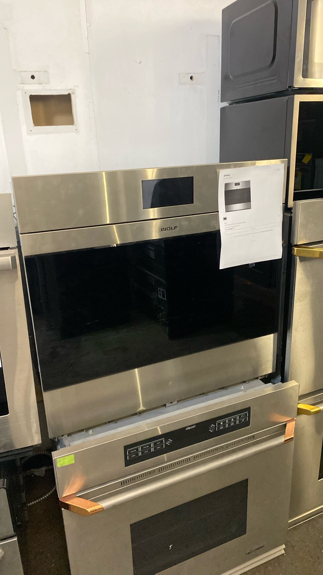30” WOLF SINGLE WALL ELECTRIC OVEN