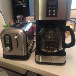 Coffeemaker/toaster