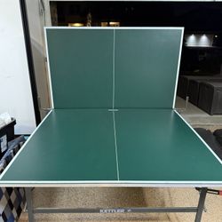 PING PONG TABLE