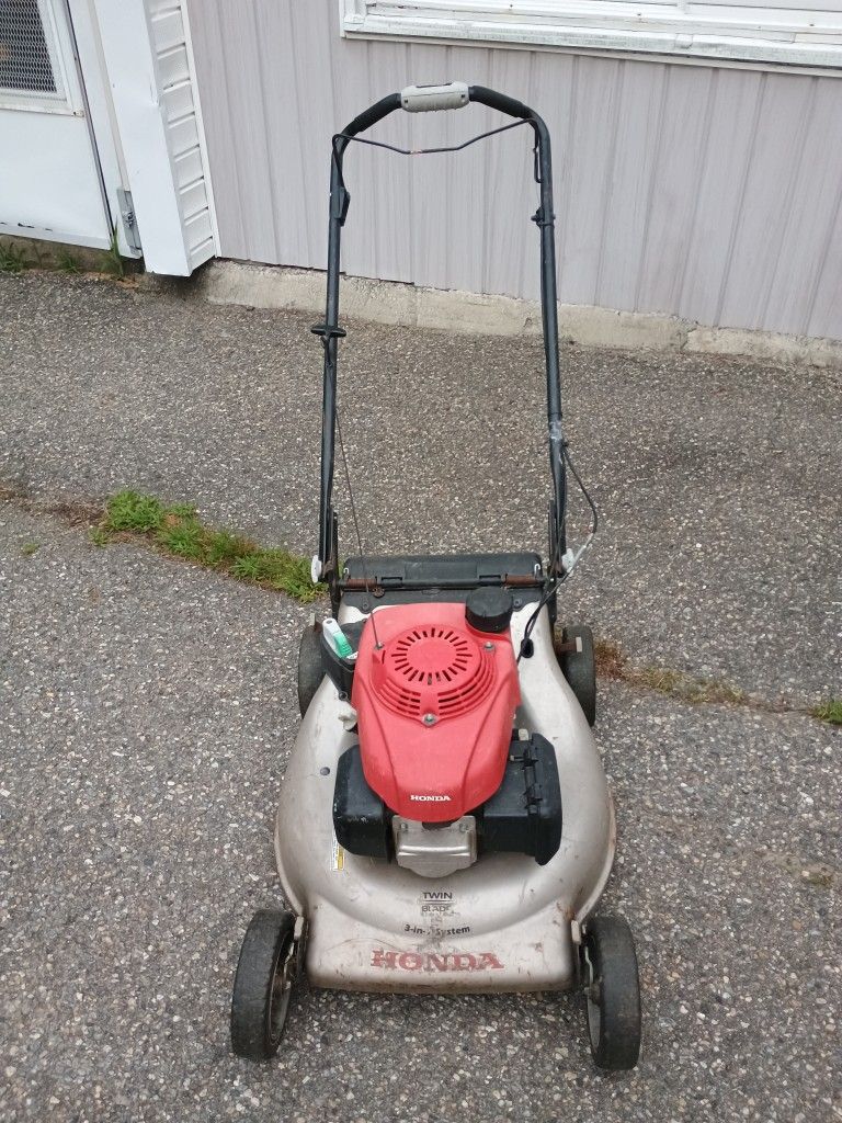 Read The Description Honda Twin Blade Smart Drive Lawn Mower Local Delivery Available