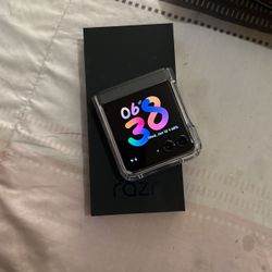 Motorola Razr 2024 