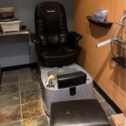 Pedicure Unit, Manicure Table And Accessories 