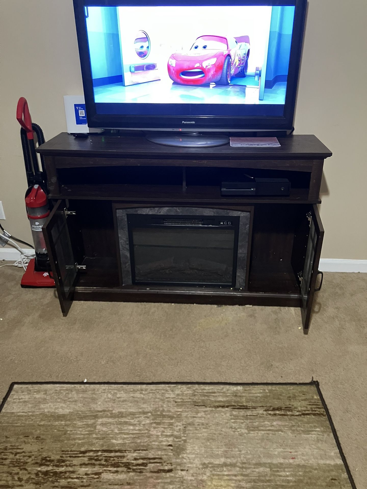 Week Day Special 01-31-23 Fireplace/ Coffee Table With