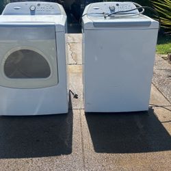 2 Good Working Washer And Dryer Whirlpool Units 