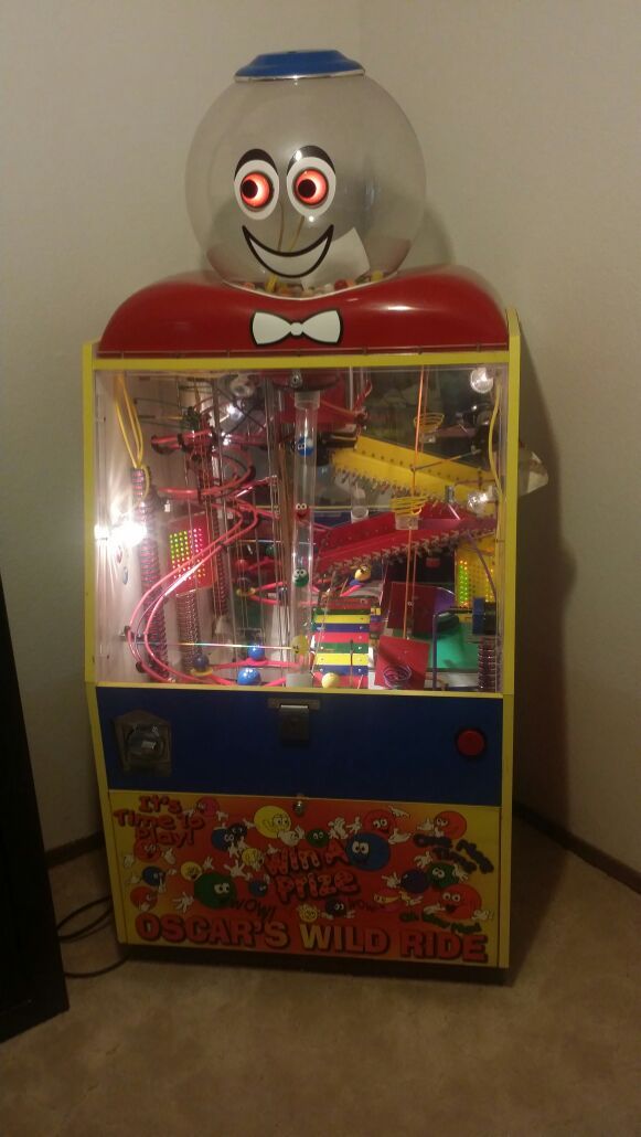 Oscars wild Ride gumball machine