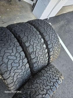 4 used tires Lt285 70r17 Bfgoodrich K02 $299.00 all 4