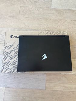 AORUS 5 KB Gaming Laptop – RTX 2060 / i7 / 16GB / 144Hz /512ssd – Open Box