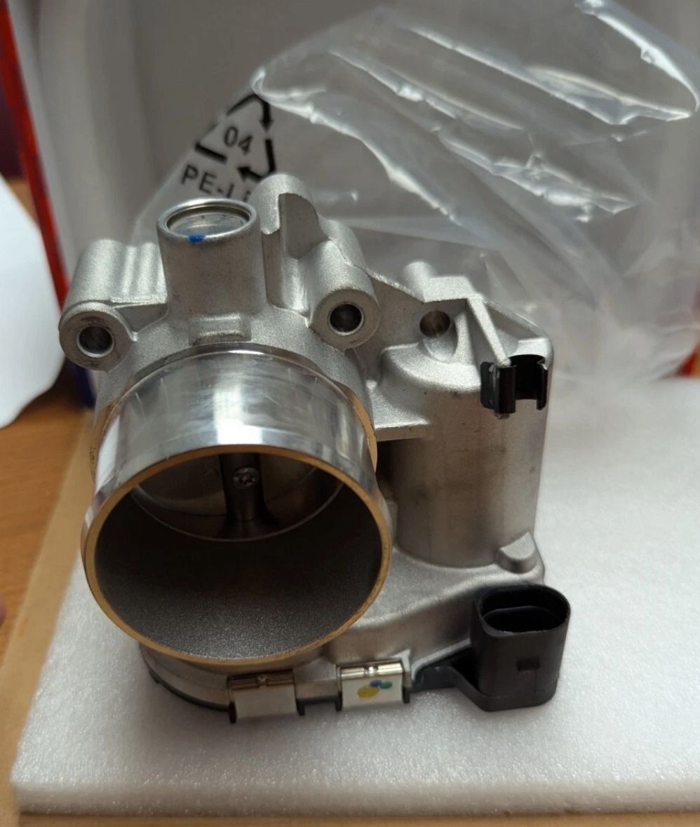 Throttle Body For Ford Fiesta Escape Fusion 1.6L