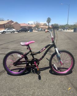 Monster High 20” Bike – Great Condition – Ready to Ride