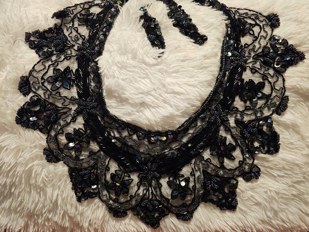 $35.00 - 26" Statement Collar Accent, Embellished, Beaded, Sequenced & Handcrafted! In Like New Condition!