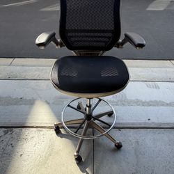 Office Chair - Swivel and Adjustable 