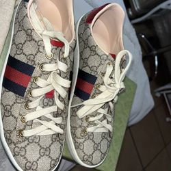 Gucci Shoes 