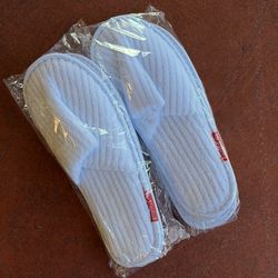 2 Pairs White Terry Hotel Spa Slippers Sealed One Size - The Standard