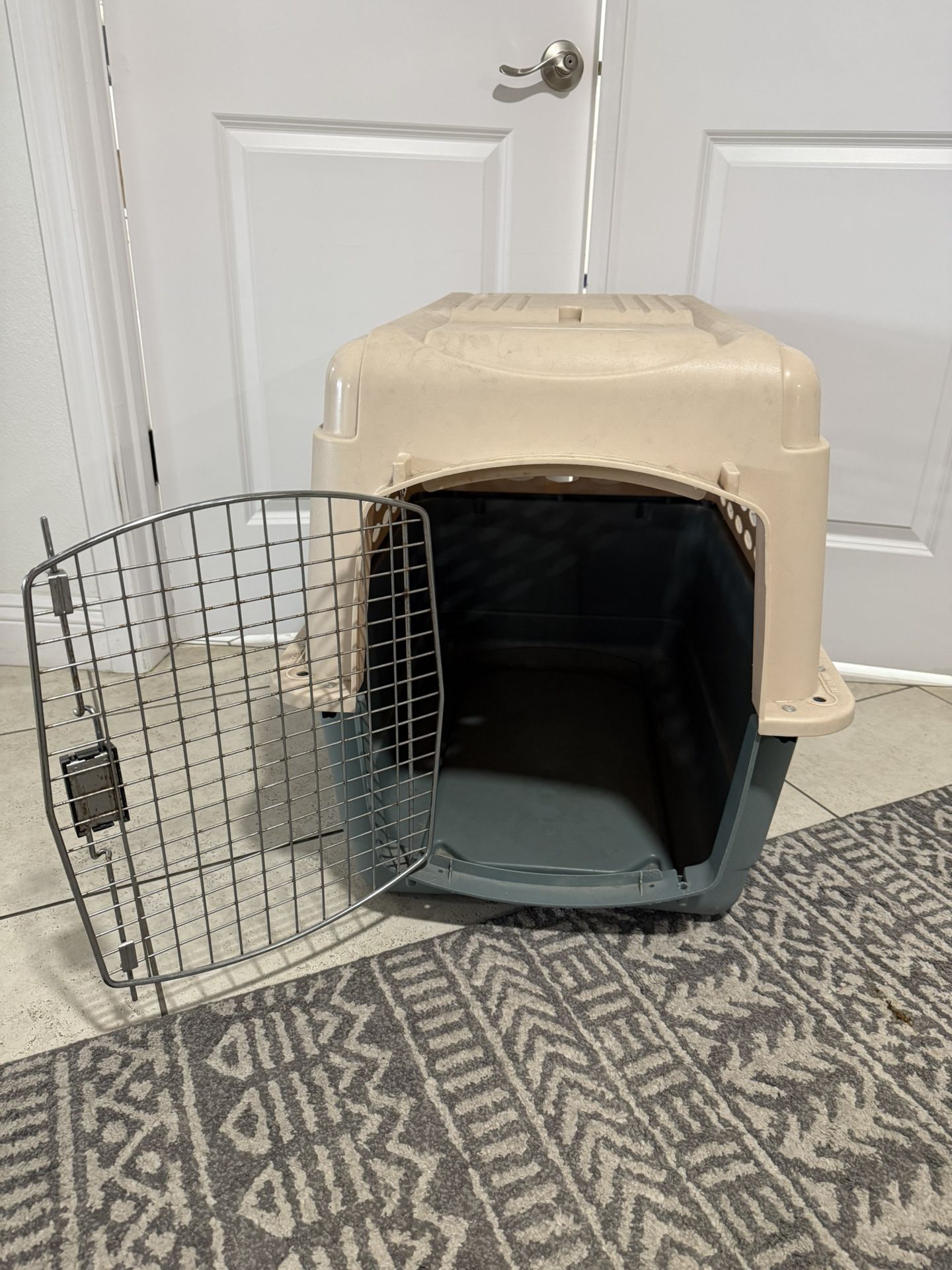 Dog Kennel Plastic Crate