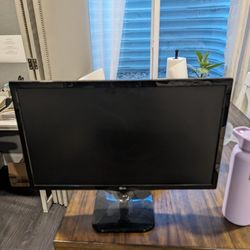 24 Inch LG LED Computer Monitor 