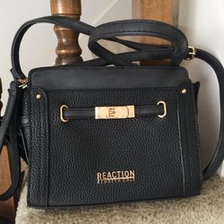 Kenneth Cole Reaction Black Cross Body Purse