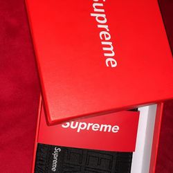 Supreme Wallet Never Used Brand New With Box 